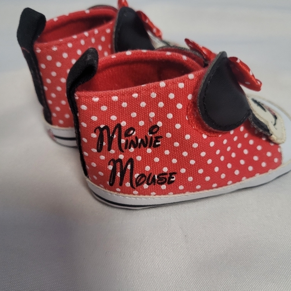 Disney Minnie Mouse Baby Girls  Polka Dot Slip On Shoes Size 3-6 months - Picture 3 of 6